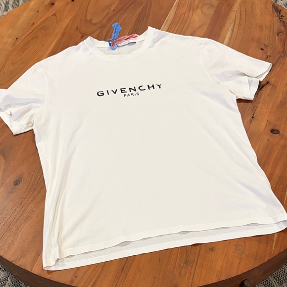 Givenchy Other - 🏝️ Used dry cleaned Givenchy t shirt 3xl